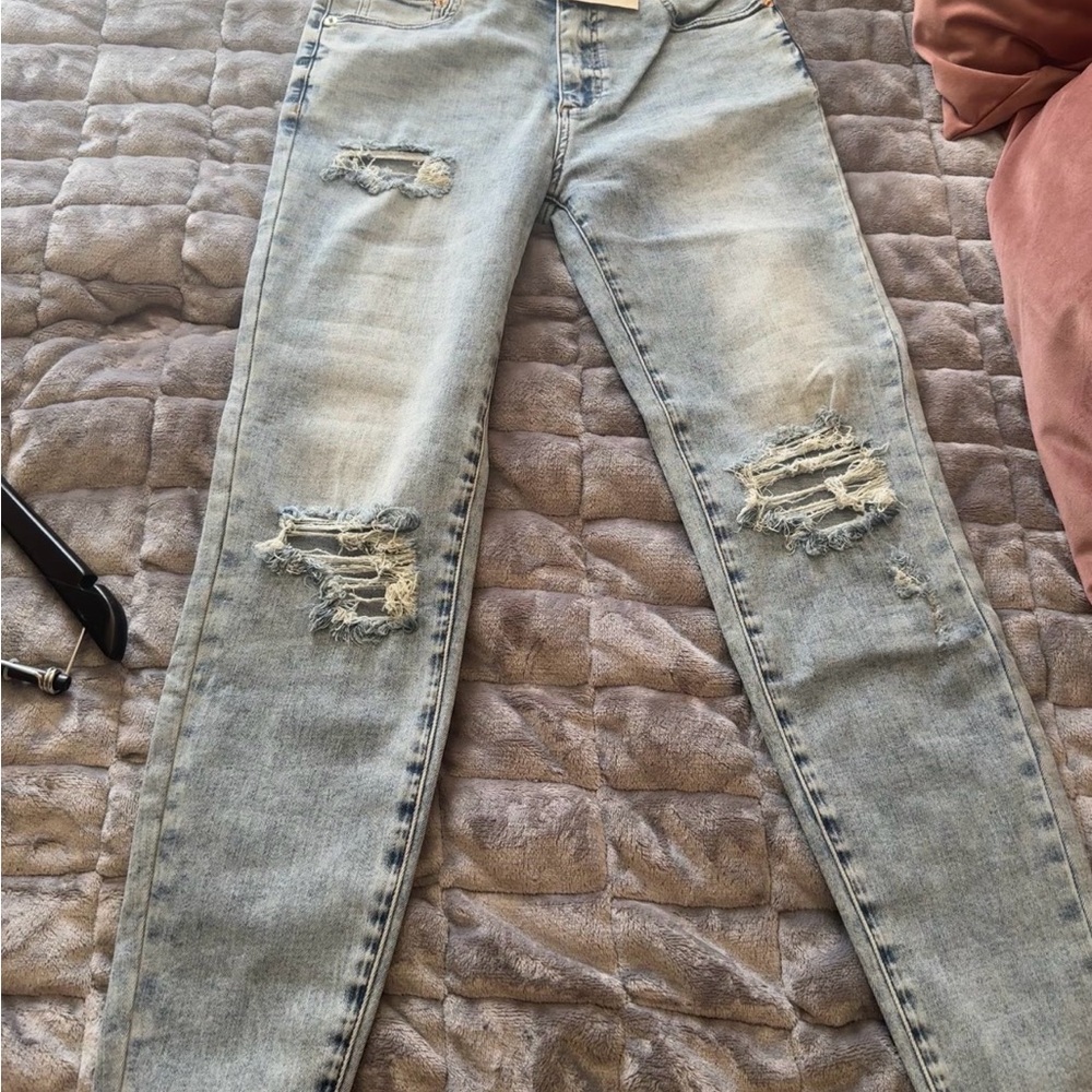 SER.O.YA Light Blue Distressed Skinny Jeans